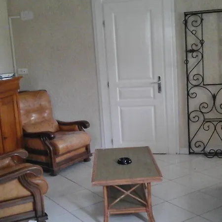 Apartman Domisiladore